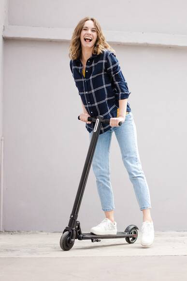 Essen, NRW, Deutschland, w25, E-Scooter, Roller, 24km/h, Elektro, modern, Energie, Sparen